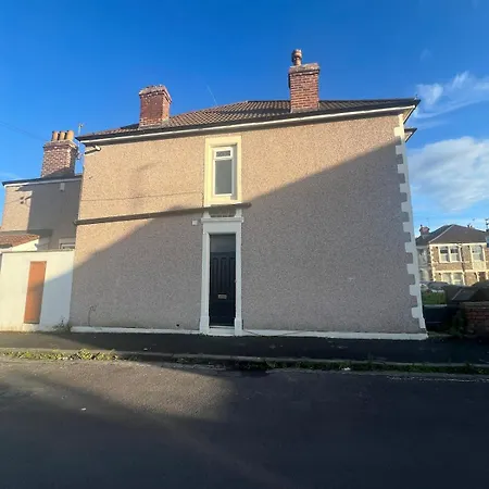 Lovely Spacious House In Fishponds Bristol