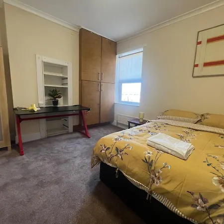 Hébergement de vacances Lovely Spacious House In Fishponds Bristol