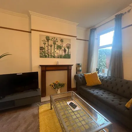 Lovely Spacious House In Fishponds Bristol
